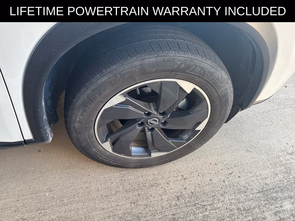 Used 2024 Nissan Rogue SV AWD/4WD image 11