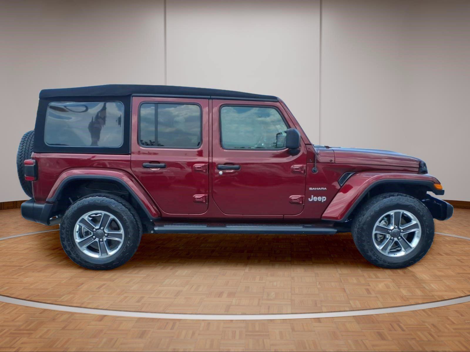 Used 2021 Jeep Wrangler Unlimited Sahara w/ LED Lighting Group AWD/4WD image 7