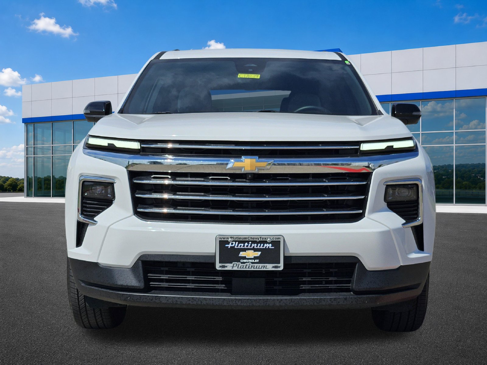 Certified 2026 Chevrolet Traverse LT w/ Driver Confidence Package FWD image 6