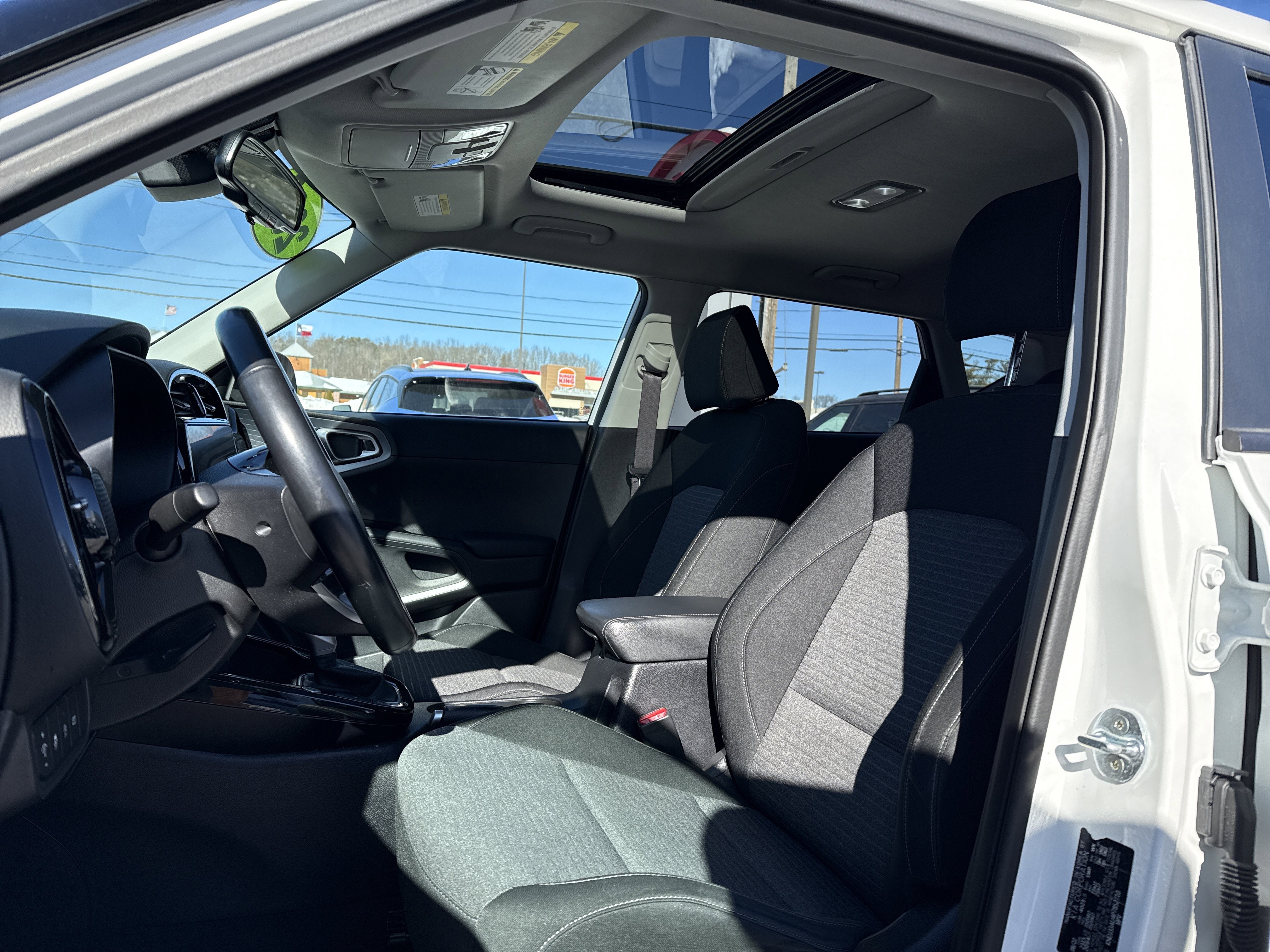 Used 2023 Kia Soul EX image 26