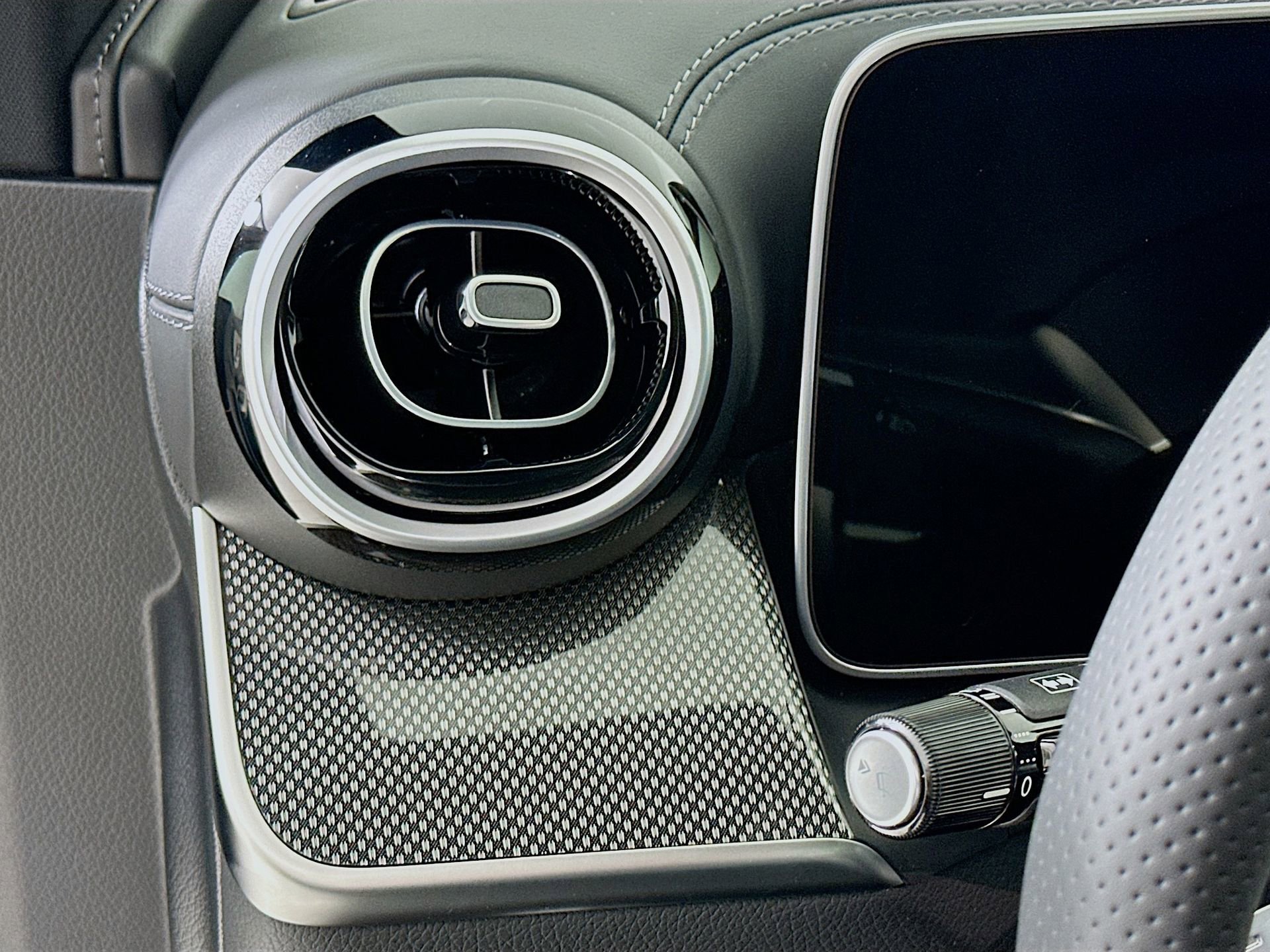 New 2026 Mercedes-Benz GLC 300 image 11