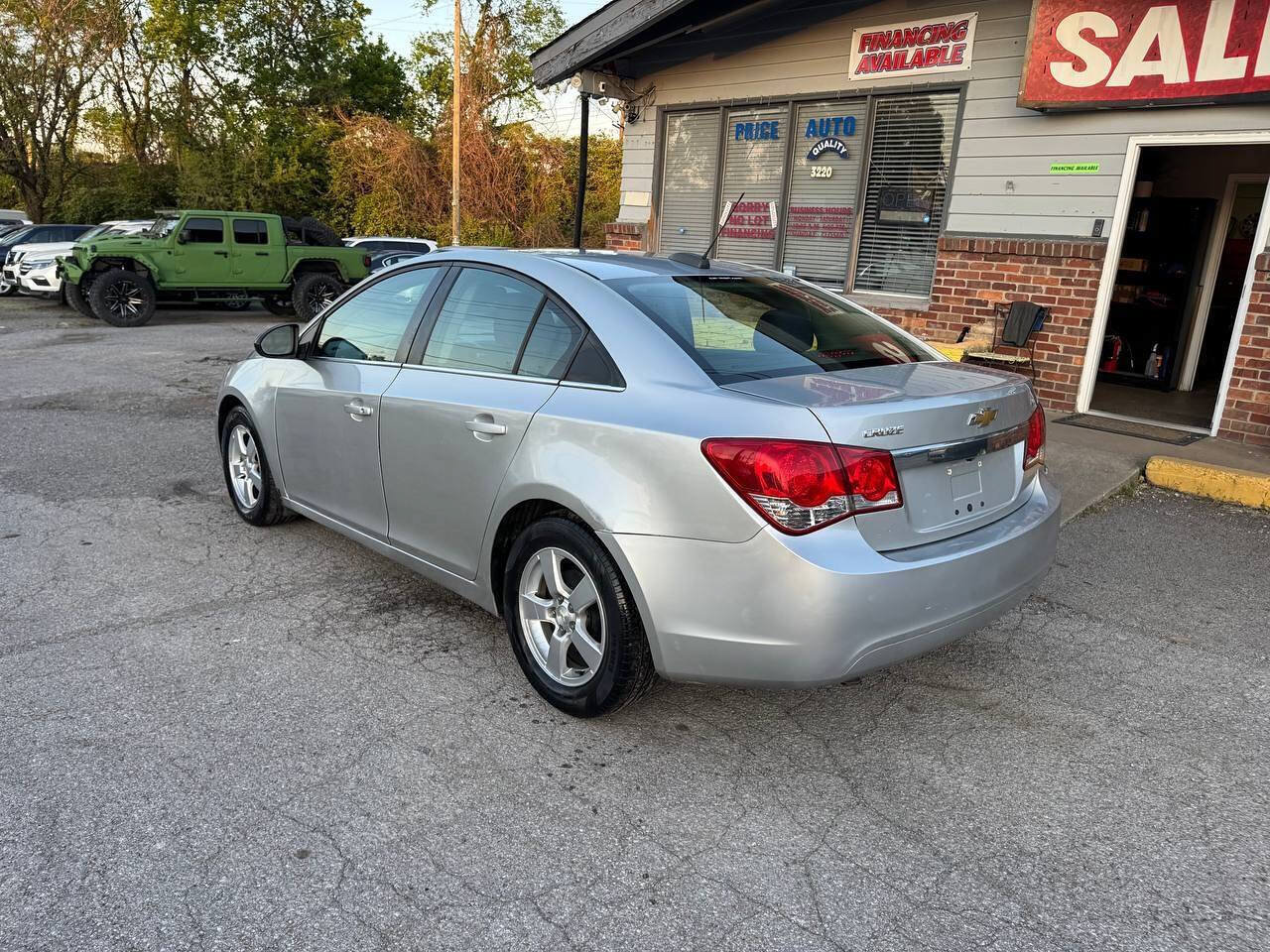 Used 2015 Chevrolet Cruze LT FWD image 3