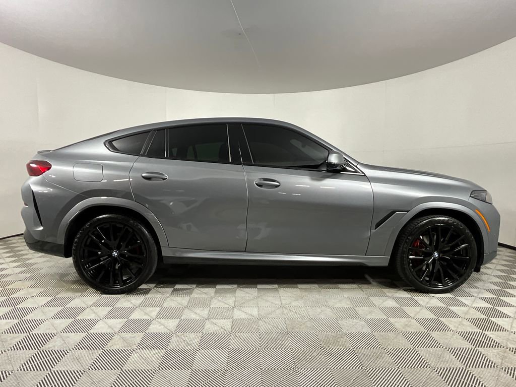 Used 2024 BMW X6 xDrive40i w/ M Sport Professional Package image 5