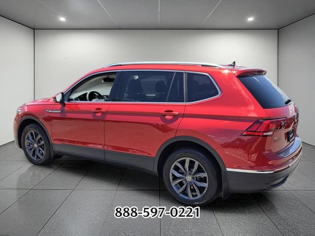 Used 2022 Volkswagen Tiguan SE FWD image 3
