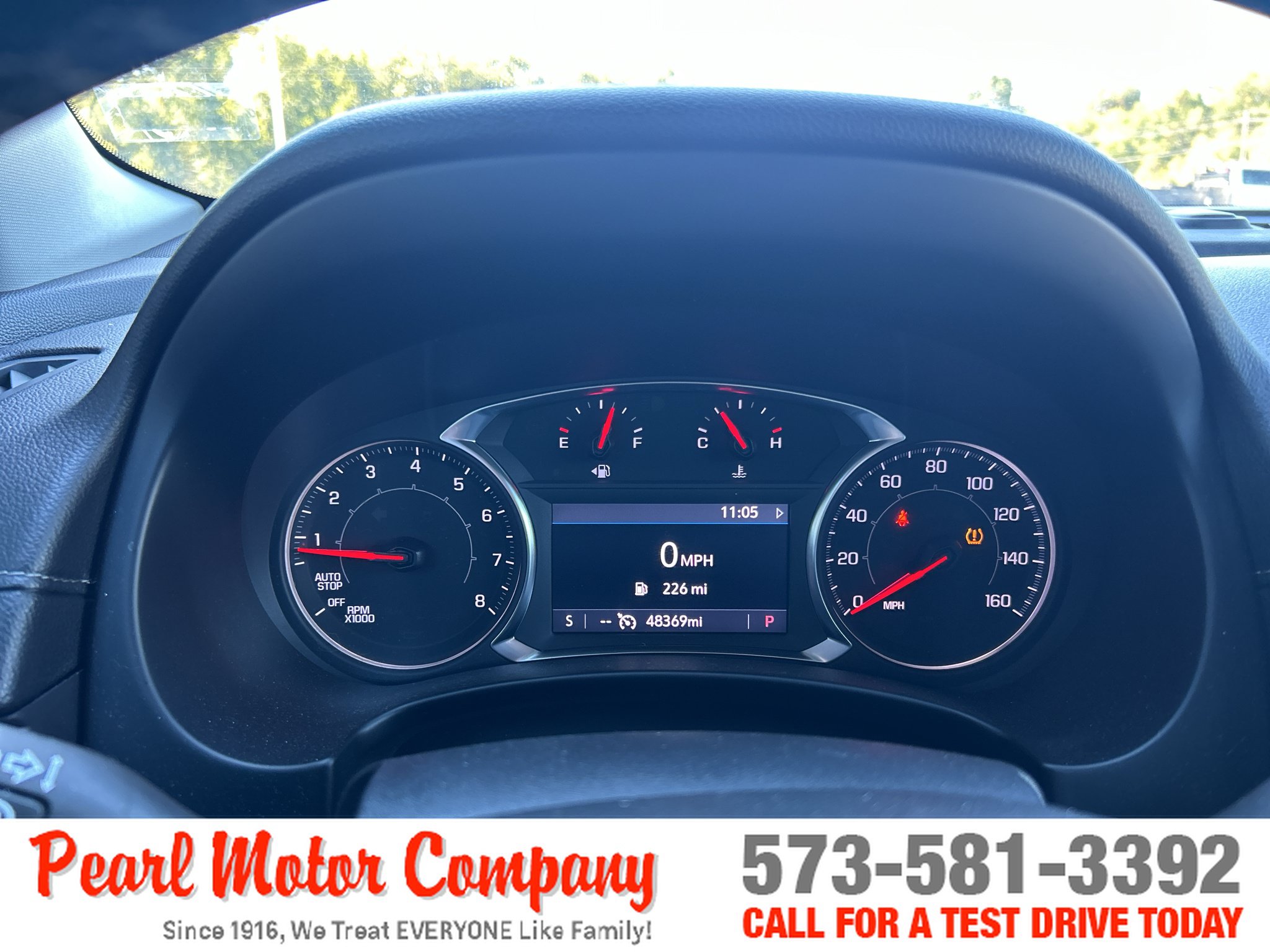 Used 2024 GMC Terrain SLT AWD/4WD image 13