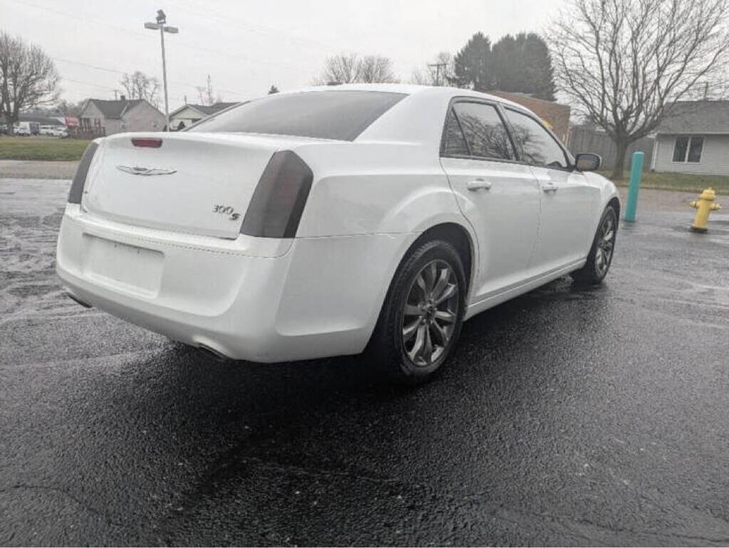Used 2014 Chrysler 300 S image 6