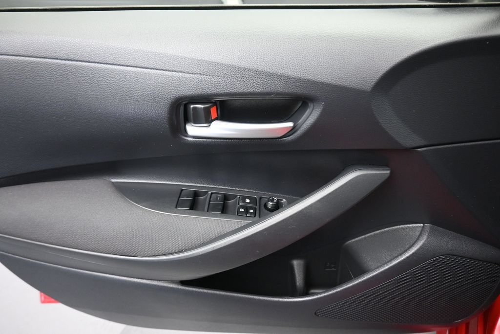 Used 2021 Toyota Corolla LE FWD image 10
