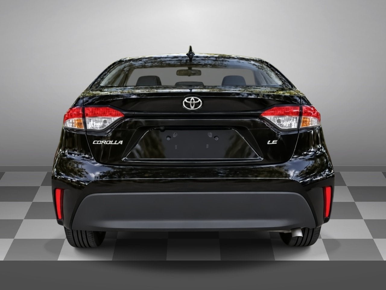 Used 2025 Toyota Corolla LE FWD image 5