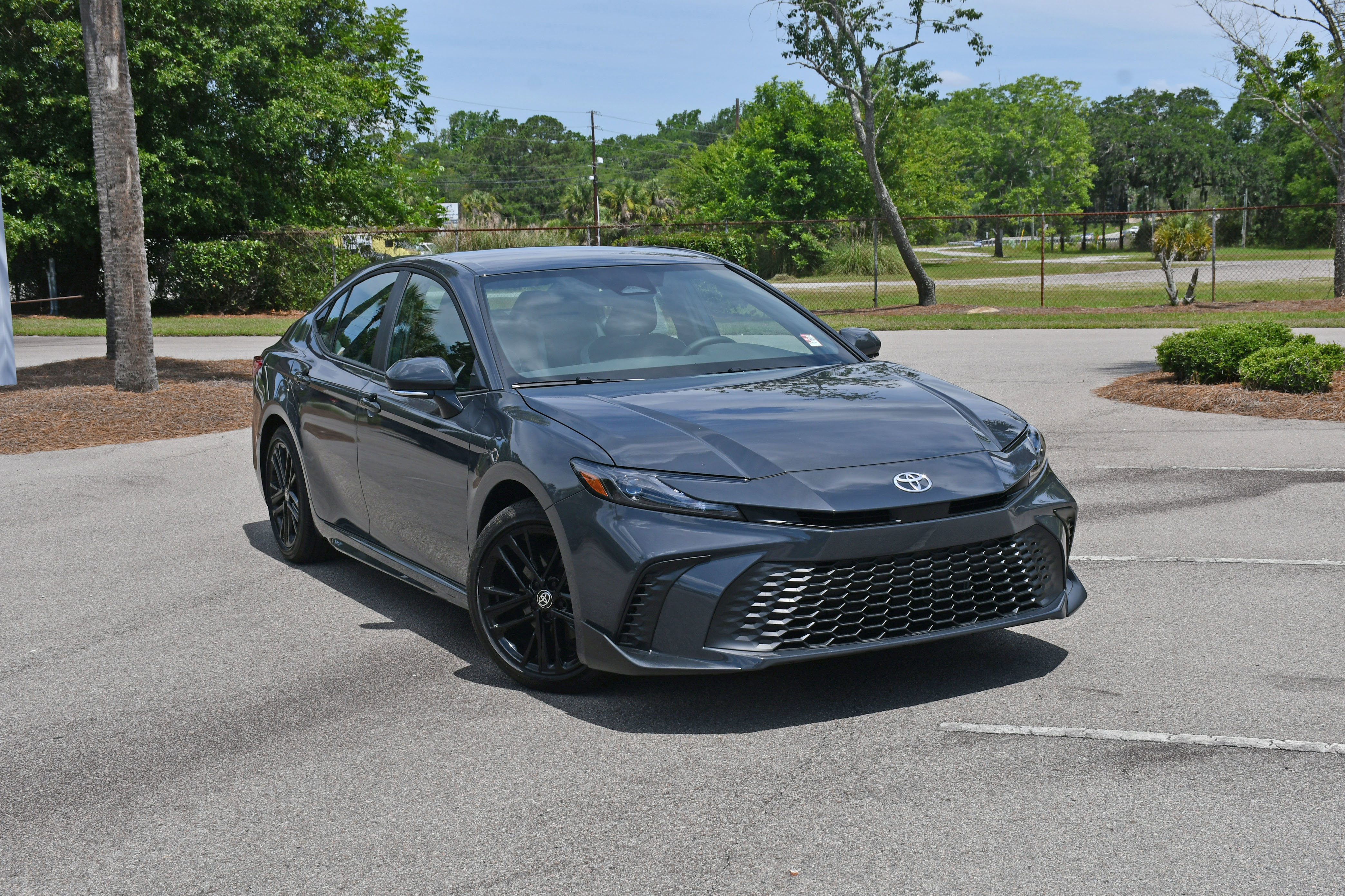 Used 2026 Toyota Camry SE FWD image 15