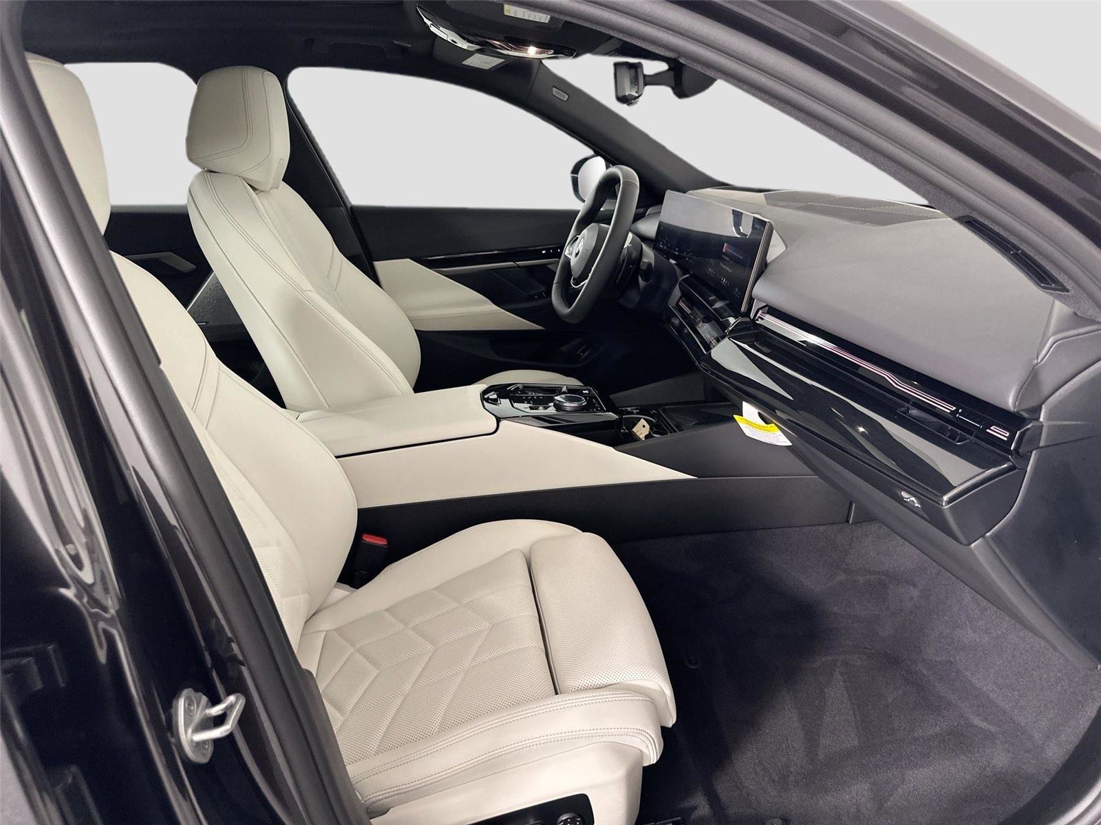 Certified 2026 BMW 530i w/ Premium Package RWD image 26