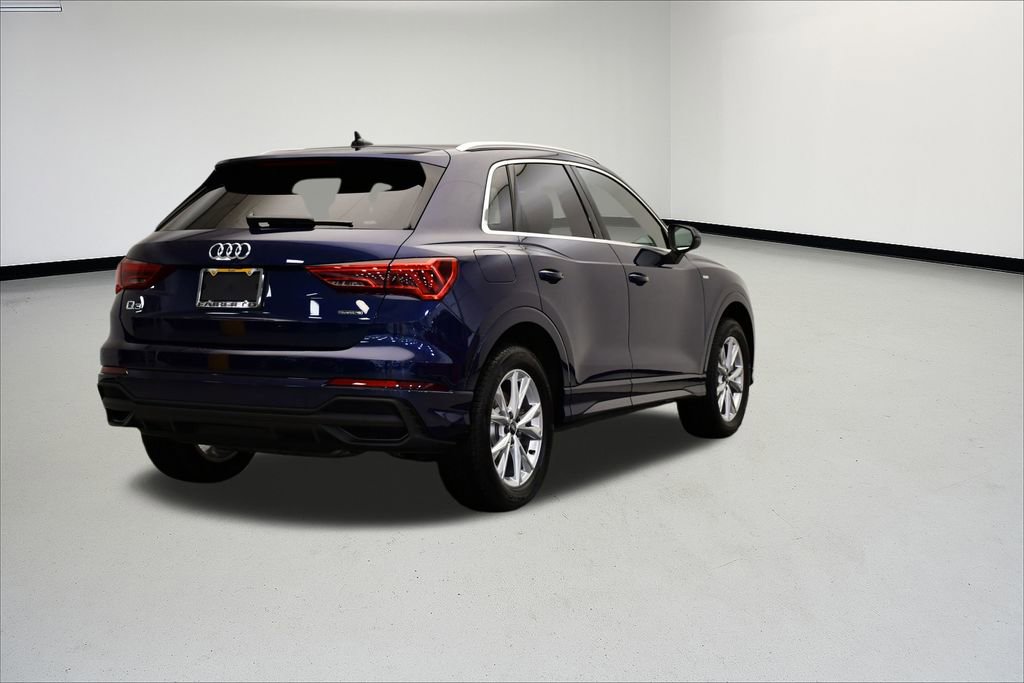 Used 2025 Audi Q3 2.0T Premium w/ Convenience Package image 5