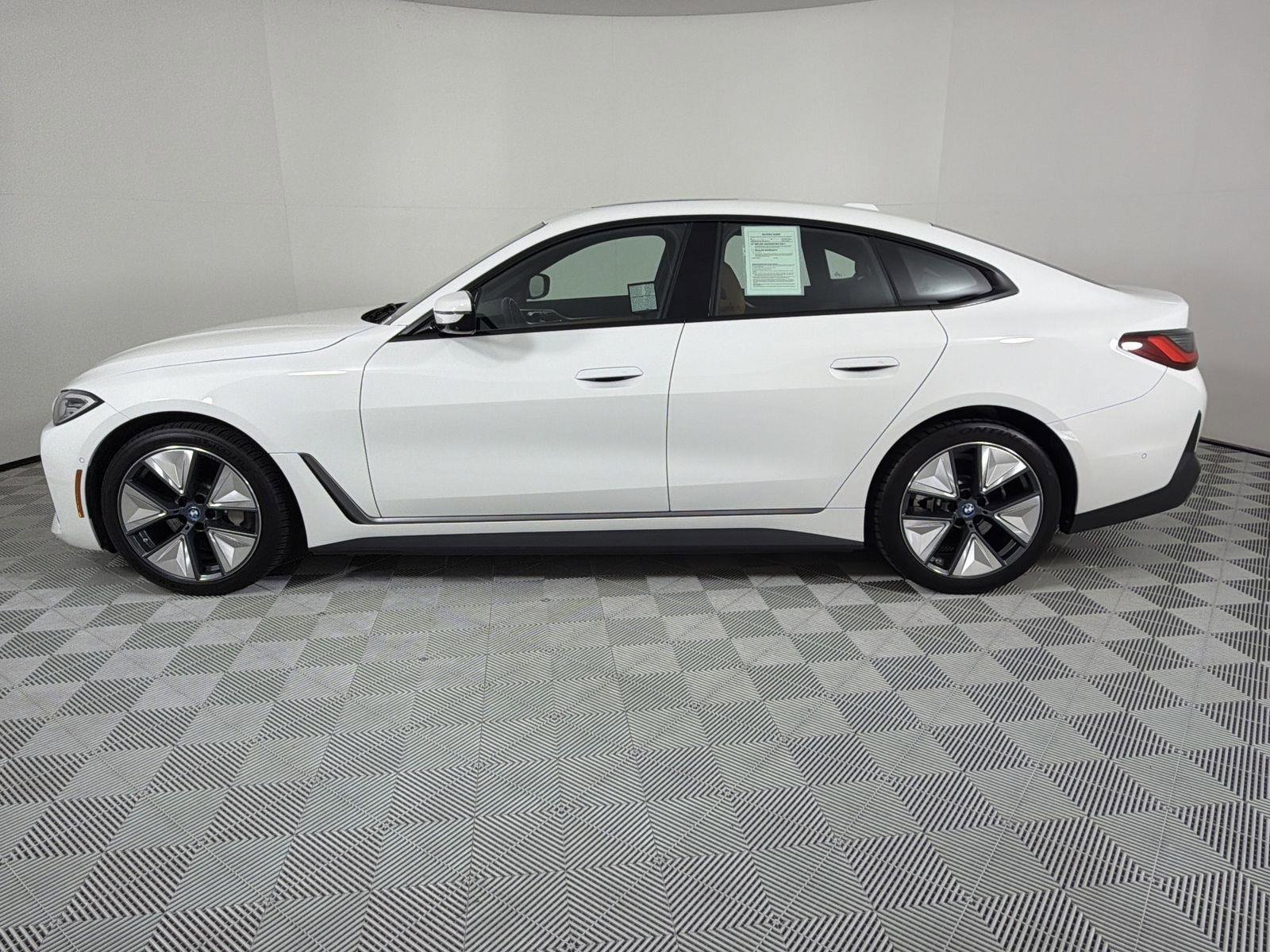 Used 2023 BMW i4 eDrive35 image 2