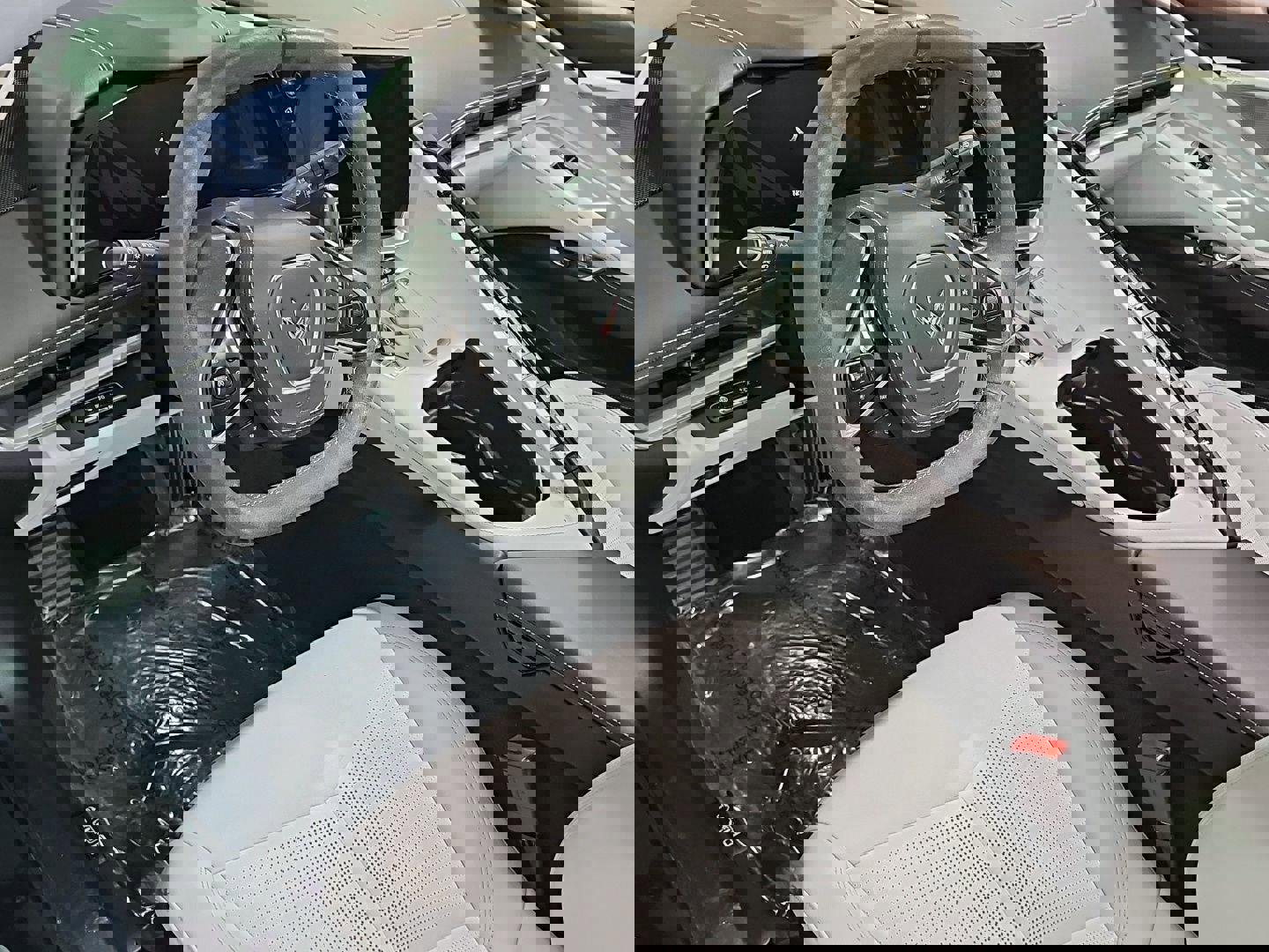 Used 2021 Chevrolet Corvette Stingray Premium Cpe w/ Z51 Performance Package image 12