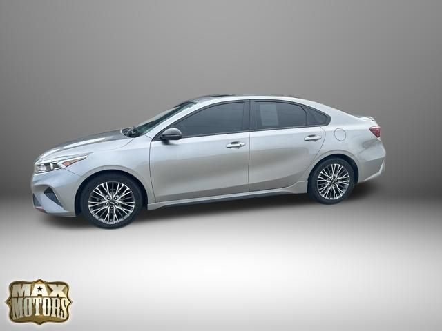 Used 2022 Kia Forte GT-Line w/ GT-Line Premium Package FWD image 4