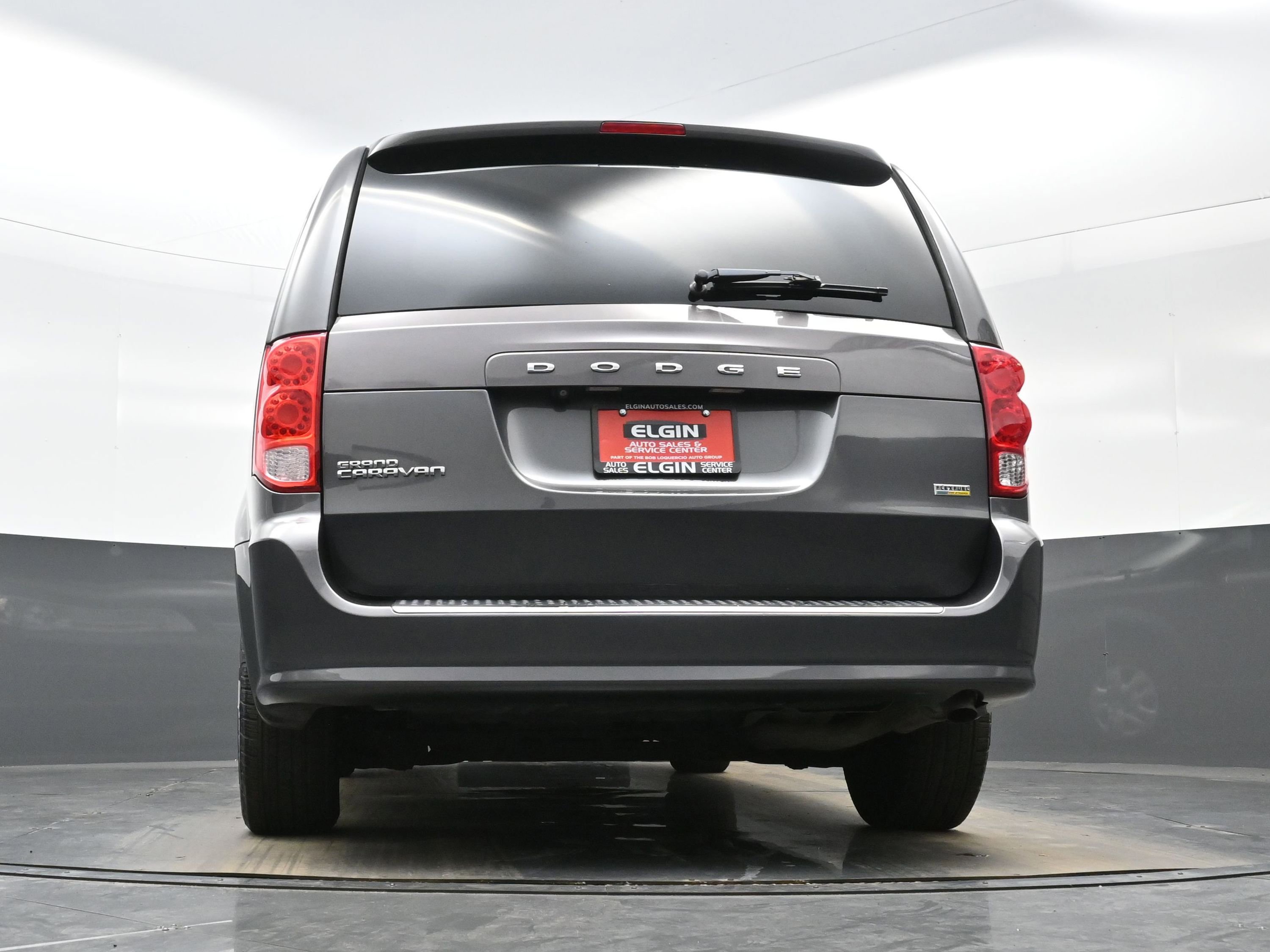 Used 2018 Dodge Grand Caravan SE w/ UConnect Hands-Free Group image 28