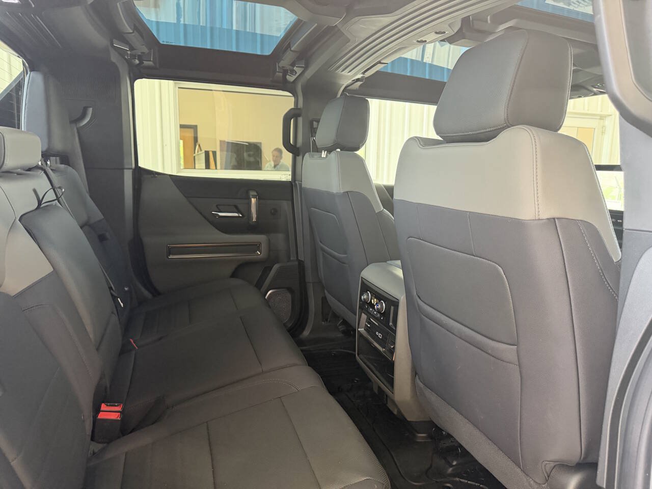 Used 2025 GMC Hummer EV 2X AWD/4WD image 42