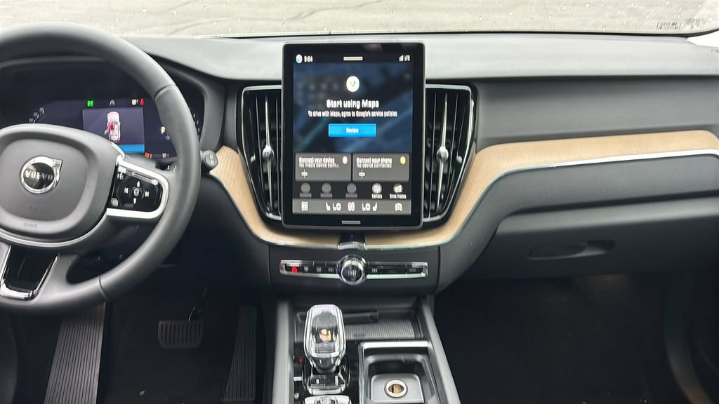 New 2026 Volvo XC60 B5 Plus AWD/4WD image 6