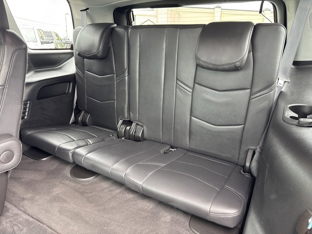Used 2020 Cadillac Escalade Premium Luxury image 24