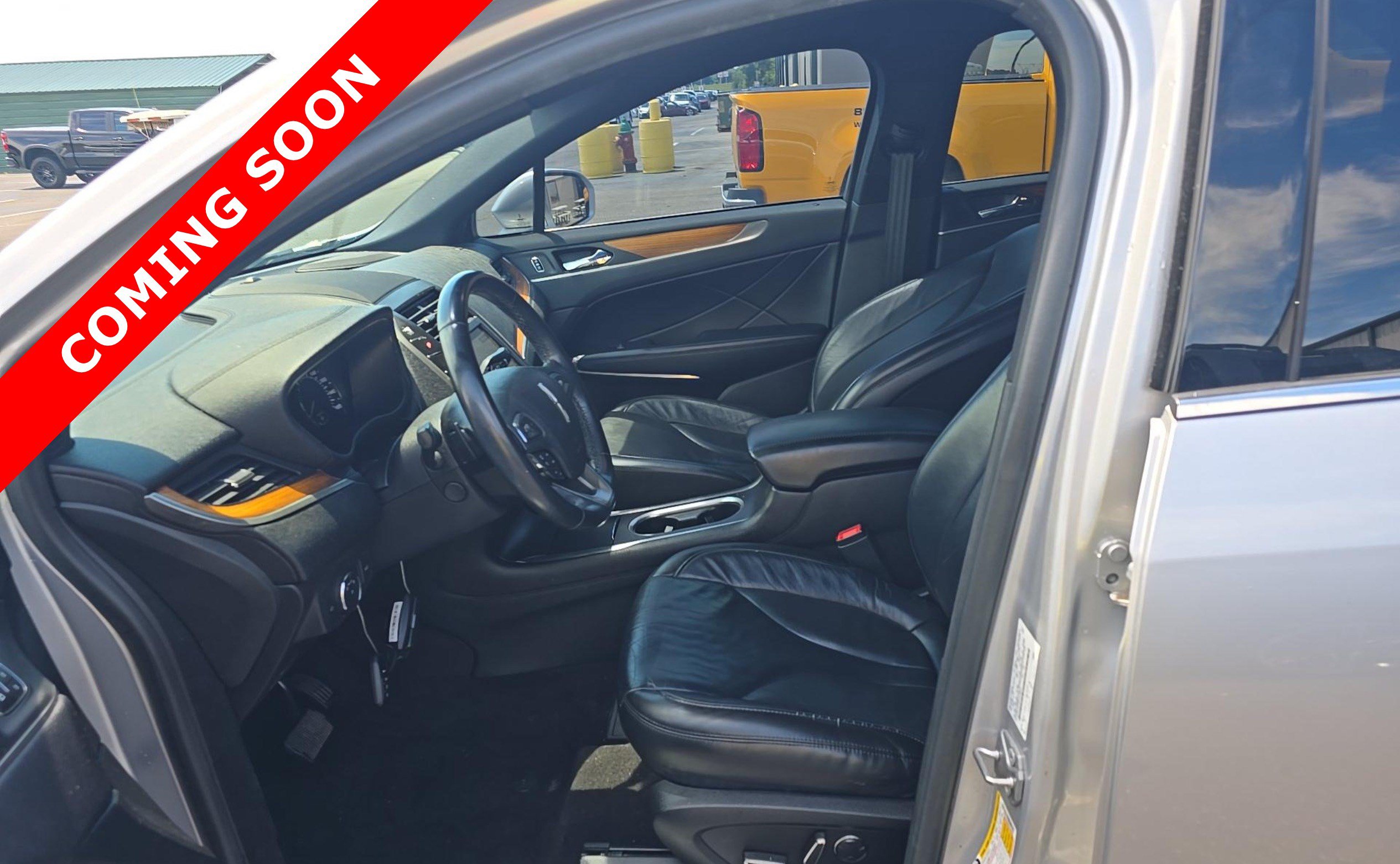 Used 2019 Lincoln MKC Select w/ Select Plus Package FWD image 6