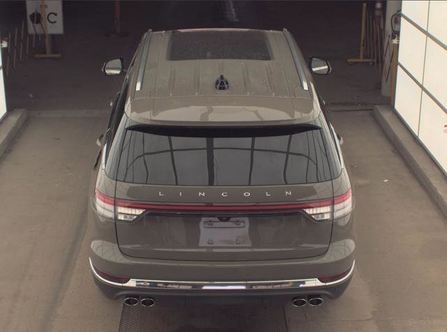 Used 2025 Lincoln Aviator Reserve AWD/4WD image 8