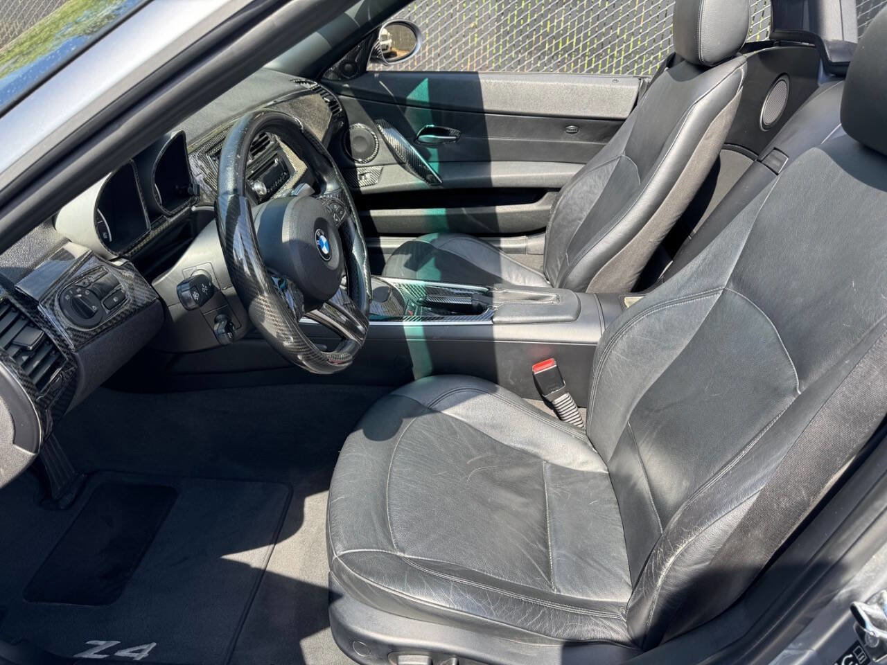 Used 2006 BMW Z4 3.0i RWD image 10