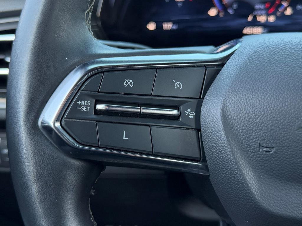 Used 2024 Chevrolet Traverse LT image 31