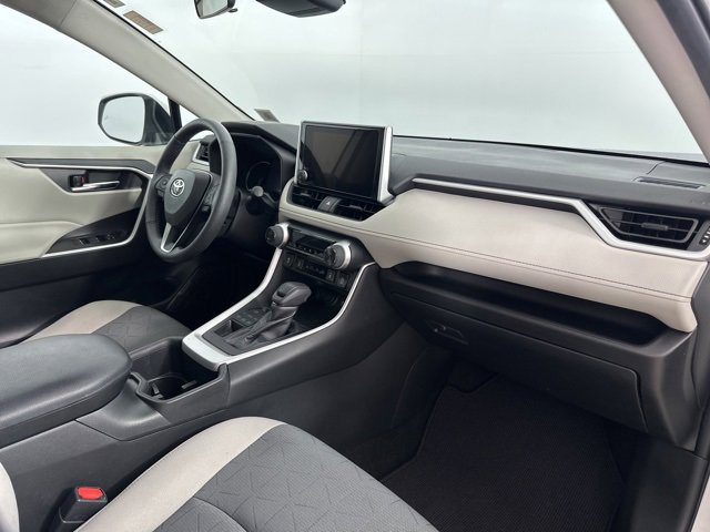 Used 2023 Toyota RAV4 XLE image 25