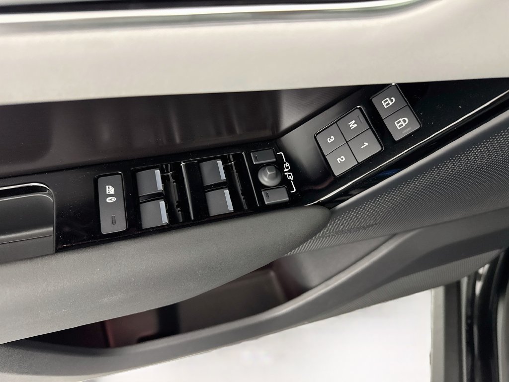 New 2026 Land Rover Range Rover Velar Belgravia AWD/4WD image 18