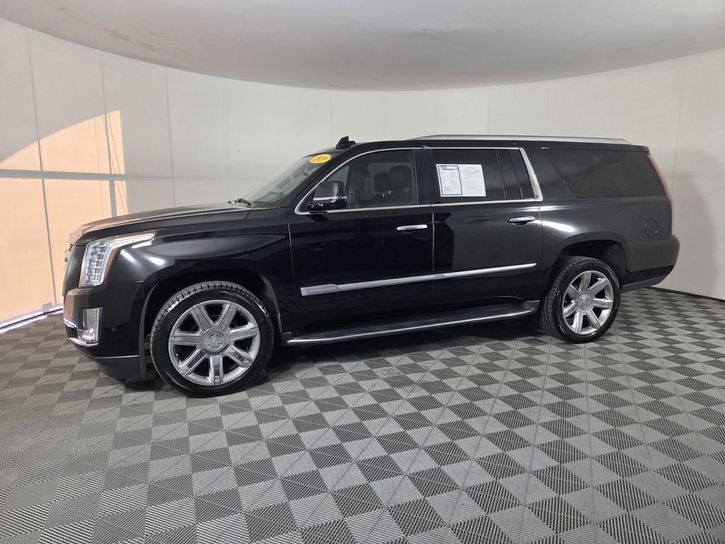 Used 2019 Cadillac Escalade ESV Luxury RWD image 7