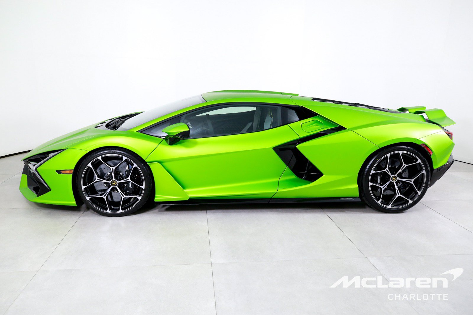 Used 2024 Lamborghini Revuelto AWD/4WD image 6