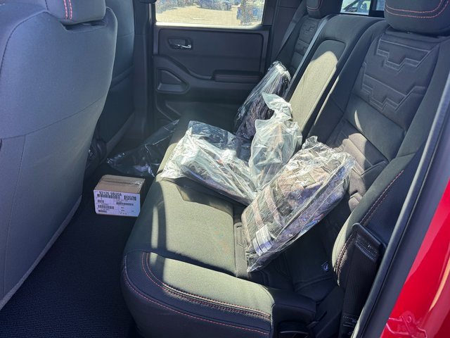 New 2025 Nissan Frontier PRO-4X w/ Pro Convenience Package image 9