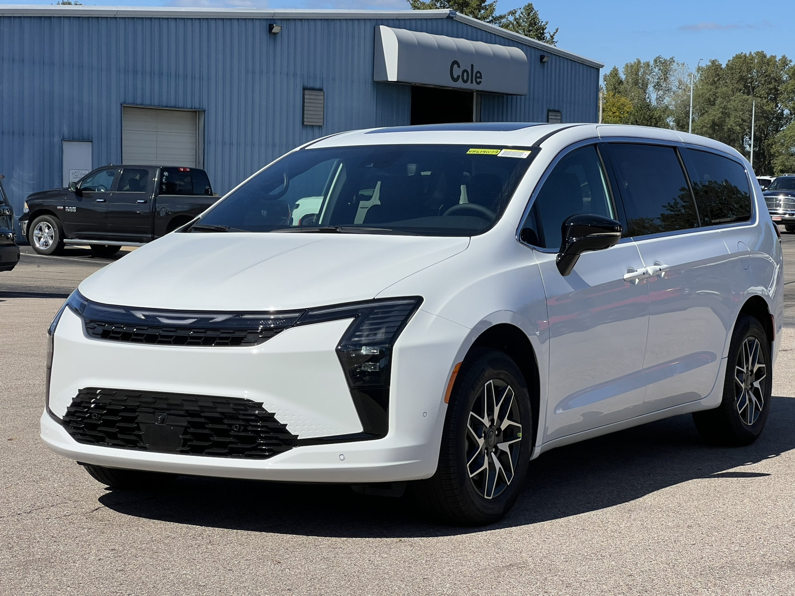 New 2027 Chrysler Pacifica Limited AWD/4WD image 48