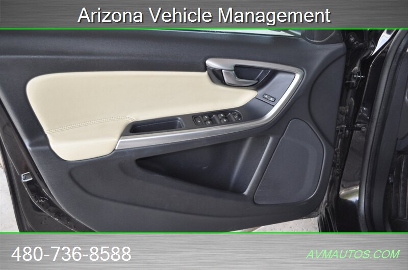 Used 2017 Volvo S60 T5 Dynamic FWD image 21