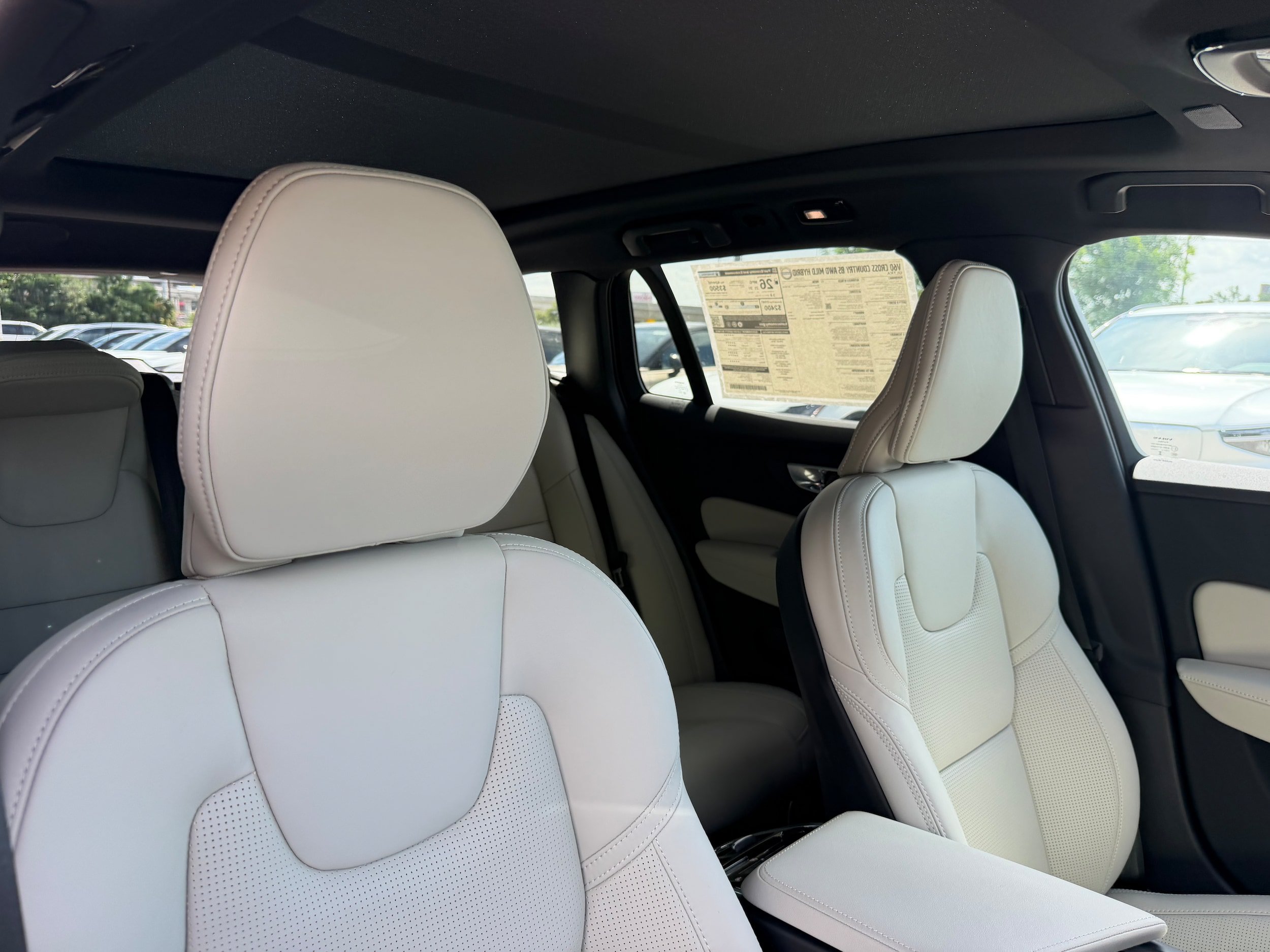 New 2026 Volvo V60 B5 Cross Country Ultra w/ Climate Package AWD/4WD image 8