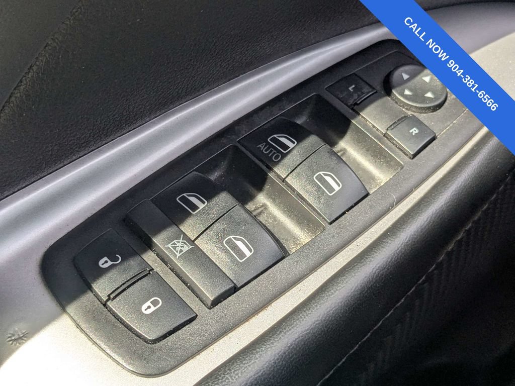 Used 2020 Dodge Journey SE w/ Blacktop Package FWD image 25
