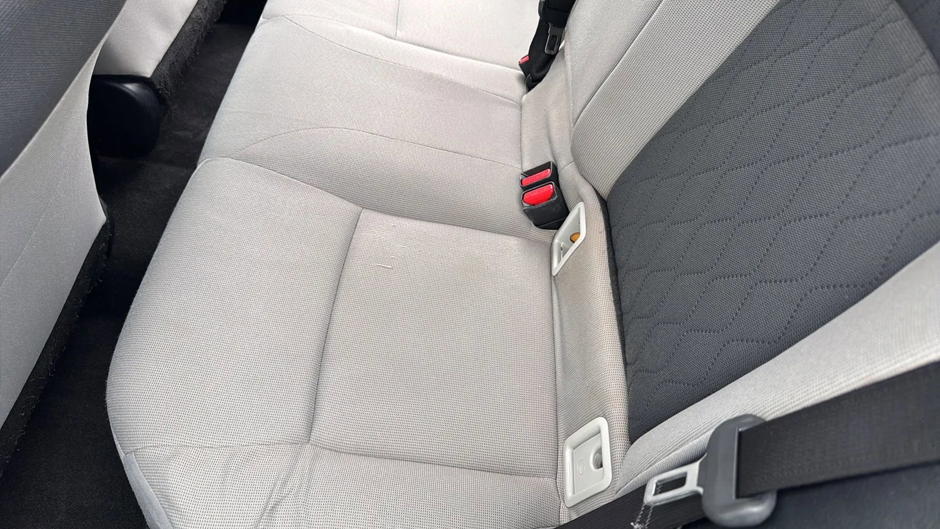 Used 2020 Toyota Corolla LE image 12