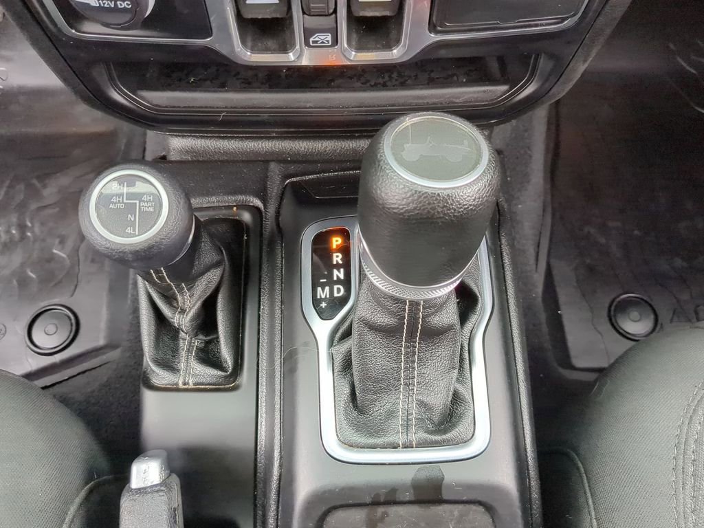 Used 2020 Jeep Wrangler Unlimited Sahara image 9