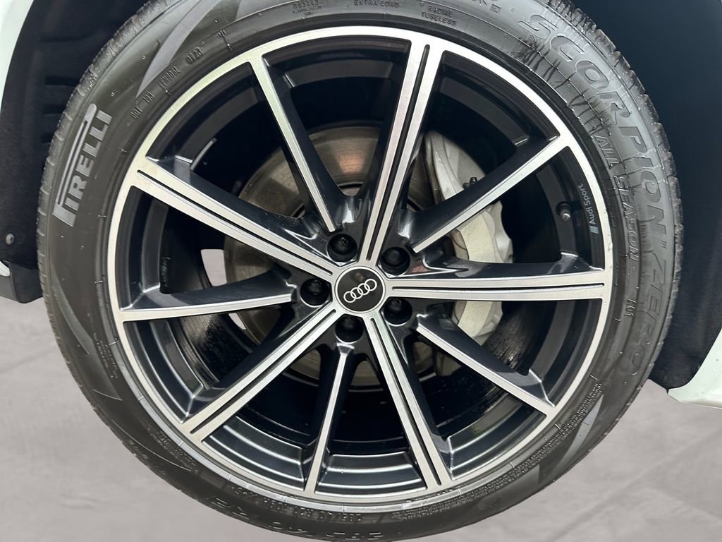 Certified 2022 Audi Q7 3.0T Premium Plus AWD/4WD image 6