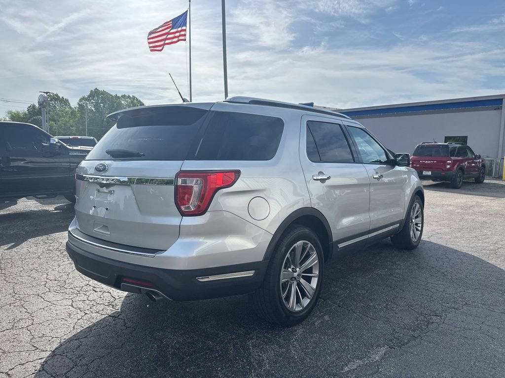 Used 2018 Ford Explorer Limited FWD image 3
