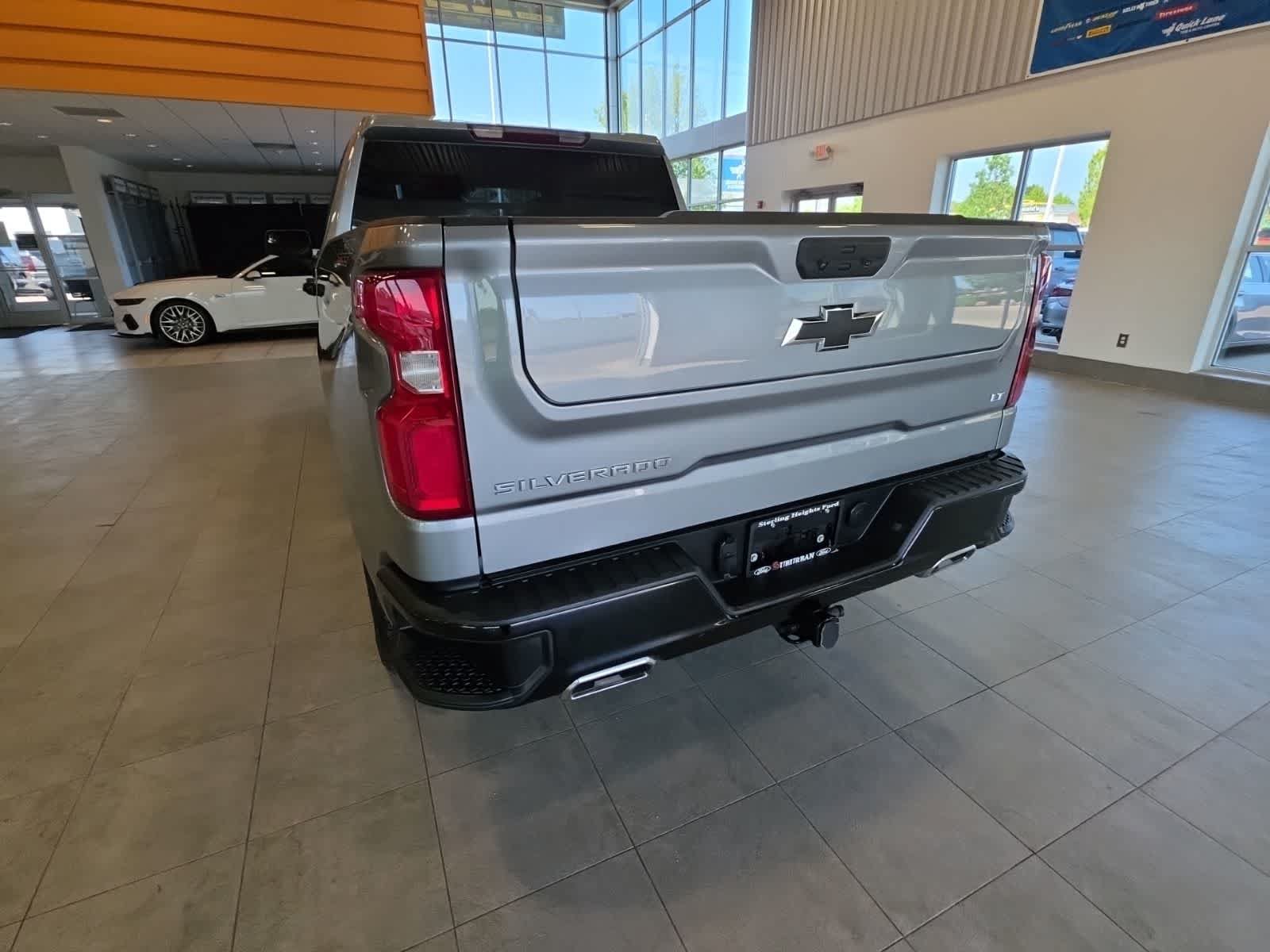 Used 2025 Chevrolet Silverado 1500 LT Trail Boss w/ LPO, Dark Essentials Package AWD/4WD image 11