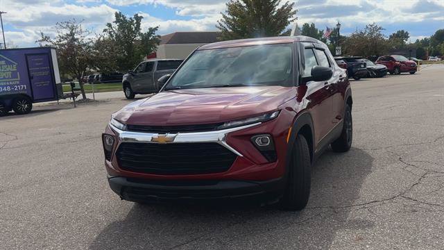 Used 2024 Chevrolet TrailBlazer LS w/ LS Convenience Package FWD image 3