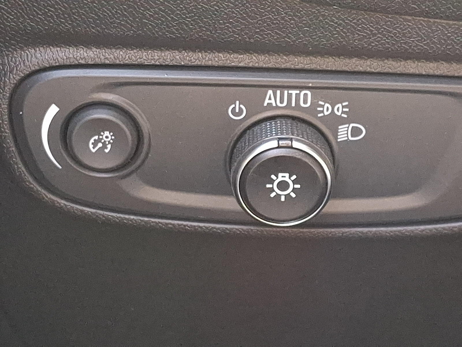 Used 2024 Chevrolet Equinox LT w/ LPO, Floor Liner Package AWD/4WD image 24