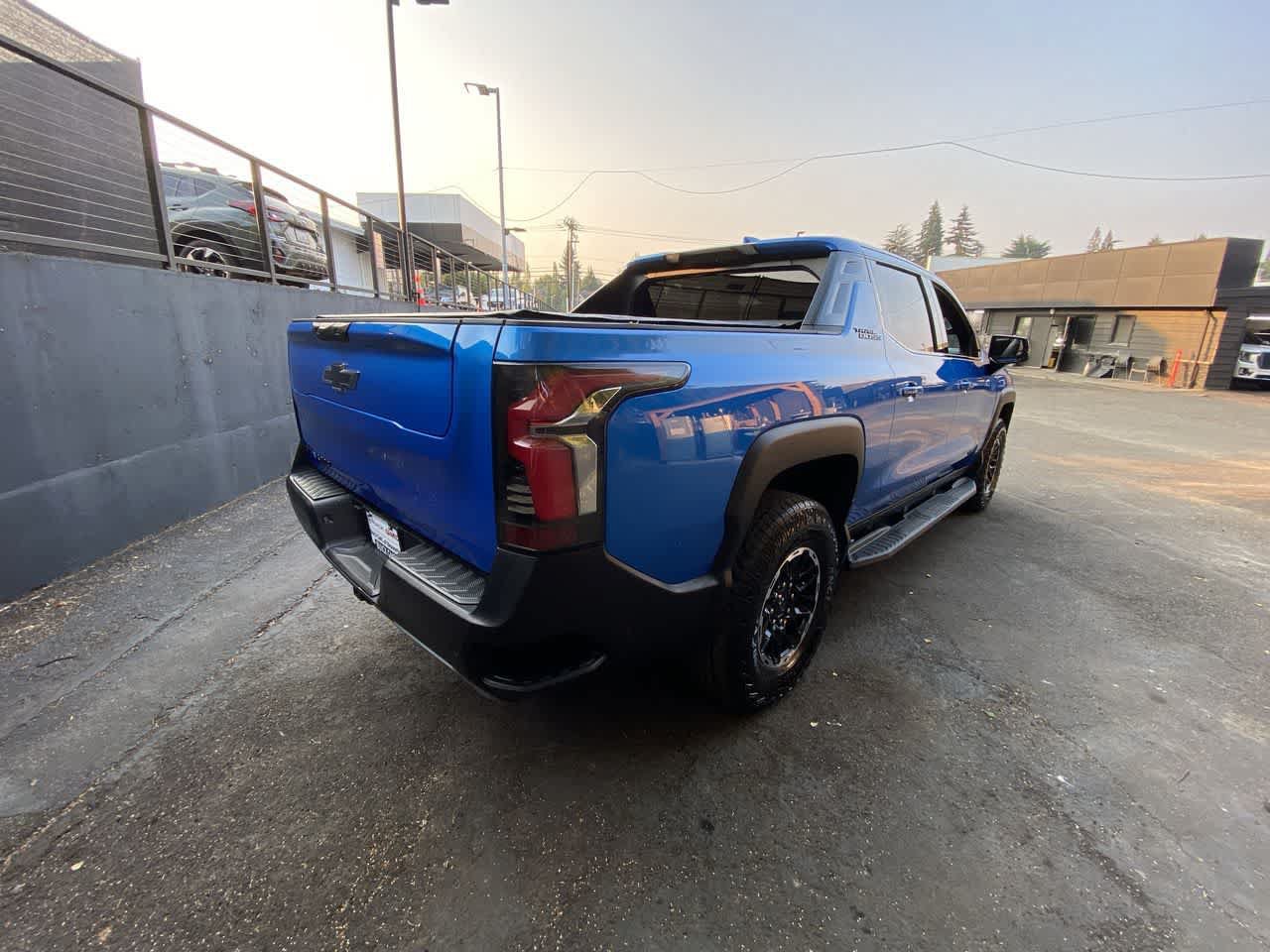 Used 2026 Chevrolet Silverado EV Trail Boss AWD/4WD image 6