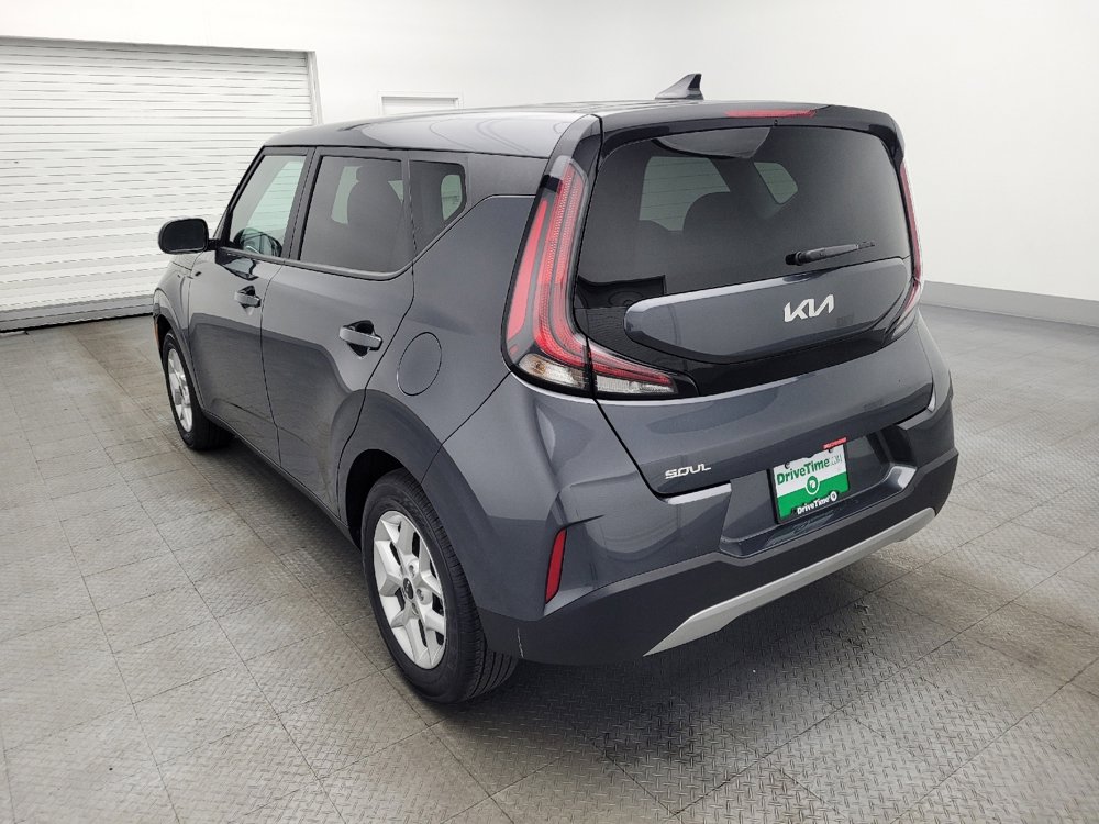 Used 2025 Kia Soul LX image 5