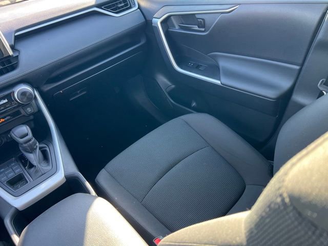 Used 2025 Toyota RAV4 LE image 13