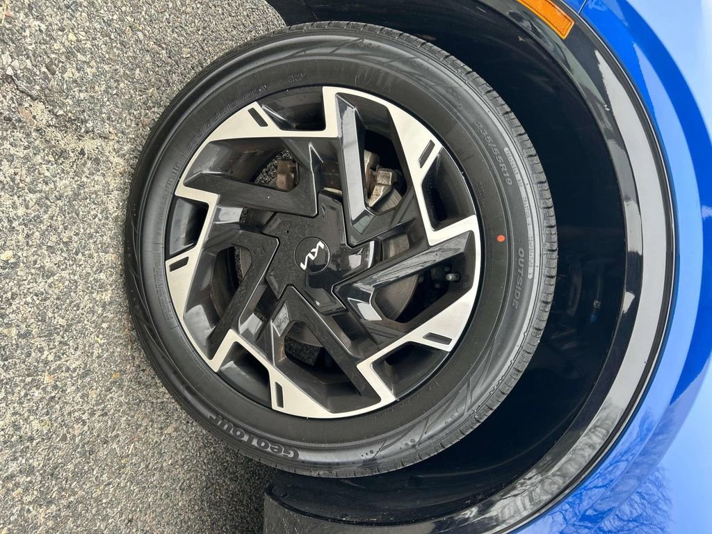 Used 2023 Kia Sportage SX image 32