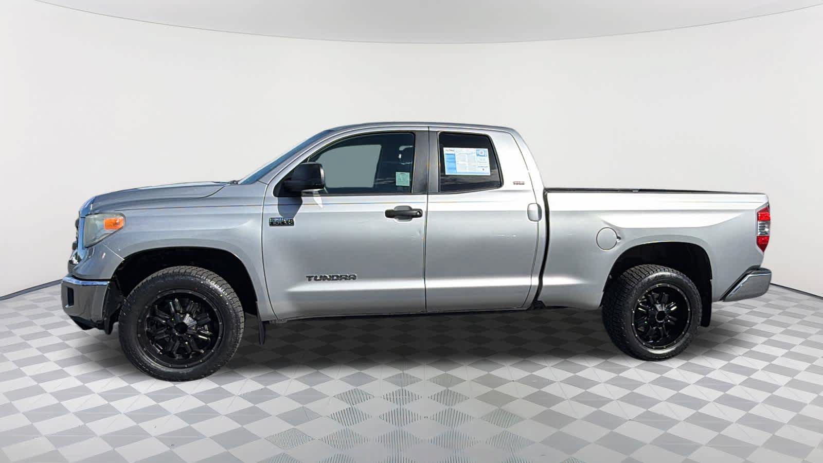 Used 2014 Toyota Tundra SR5 w/ SR5 Upgrade Package AWD/4WD image 8