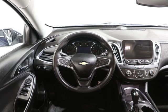 Used 2016 Chevrolet Malibu LT FWD image 14