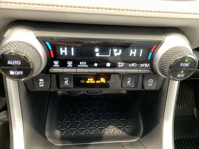 Used 2025 Toyota RAV4 XLE w/ Convenience Package image 25
