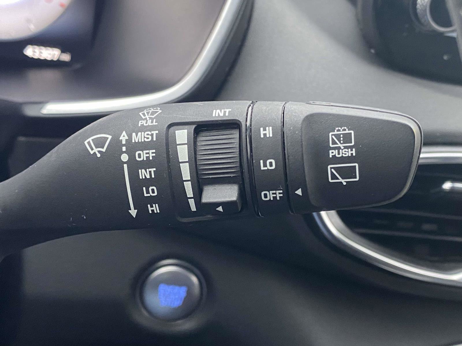 Used 2021 Hyundai Santa Fe SEL w/ Convenience Package image 23